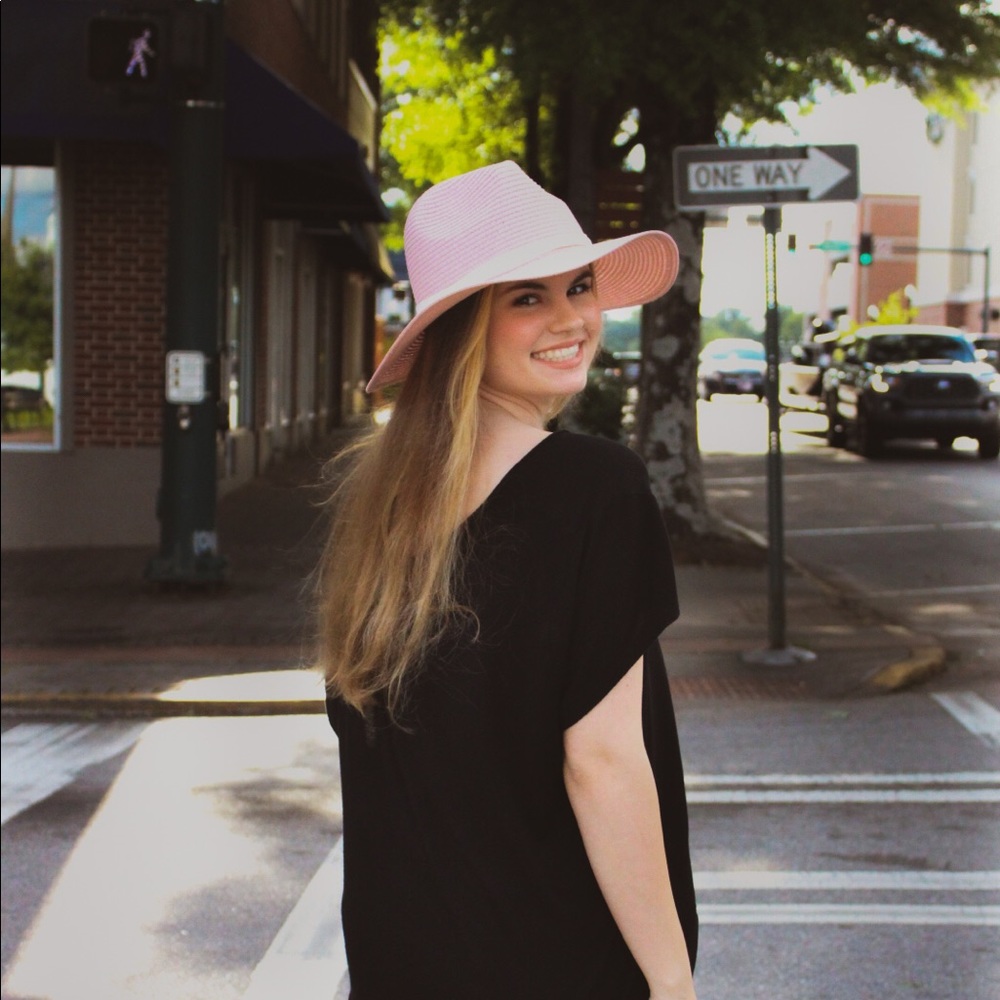 Meet your Posher, Lillian